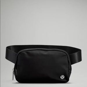NWT Lululemon everywhere belt bag!